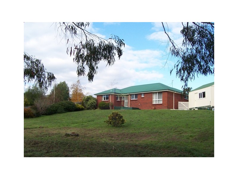 11 Village Court, St Leonards TAS 7250