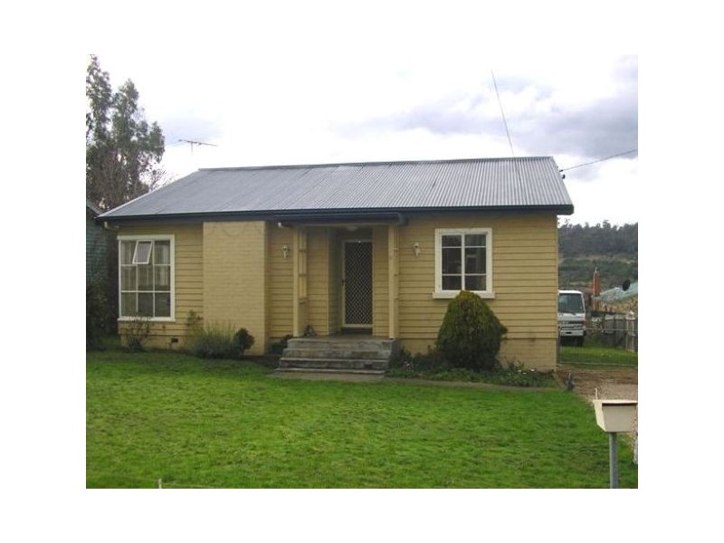 17 Sturt Crescent, Mayfield TAS 7248