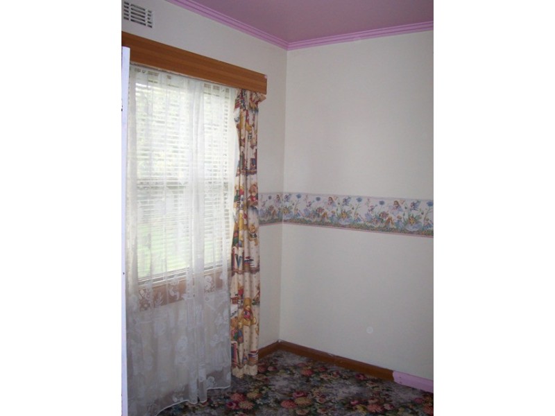 15 Cornwall Crescent, Newnham TAS 7248