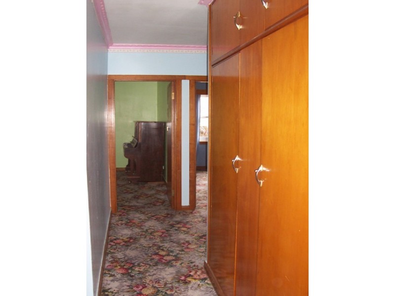 15 Cornwall Crescent, Newnham TAS 7248