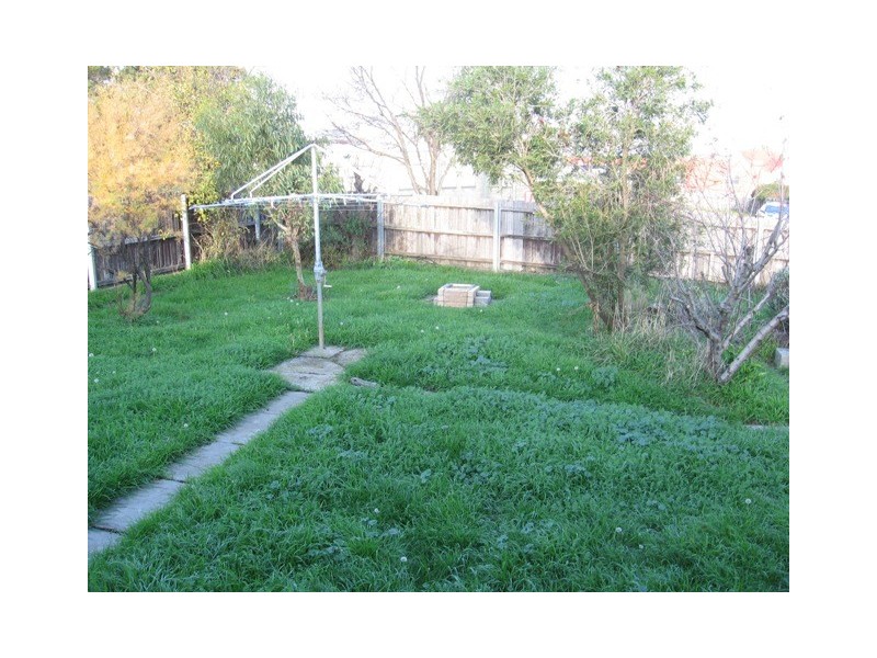 15 Cornwall Crescent, Newnham TAS 7248