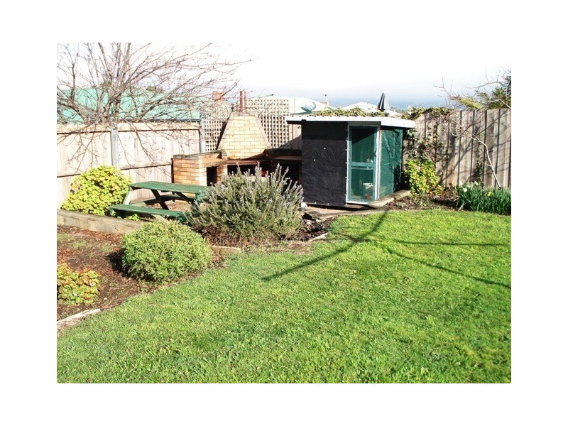 14 Crestview Court, Newnham TAS 7248