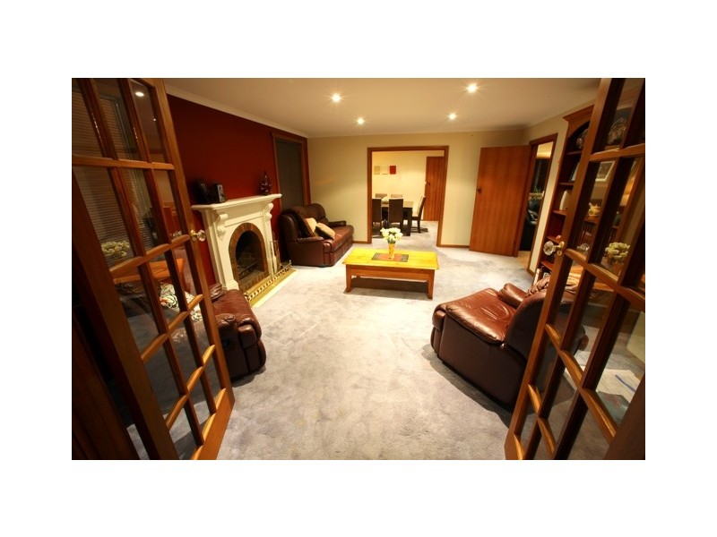 16 Matthew Place, West Launceston TAS 7250