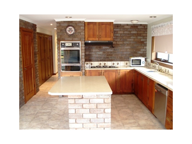 33 Redwood Crescent, Youngtown TAS 7249
