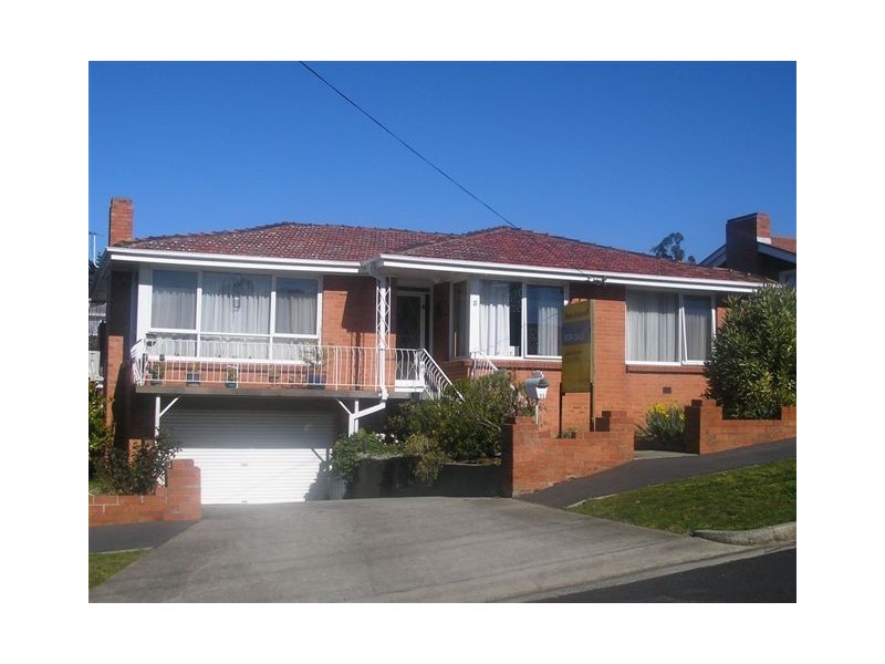 11 Malunga Street, Kings Meadows TAS 7249