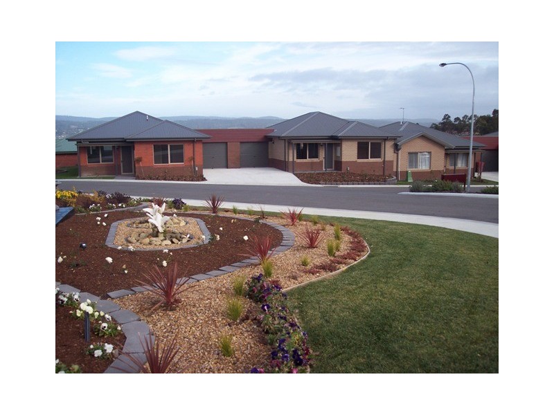6/3  Tallentine Road, Newnham TAS 7248