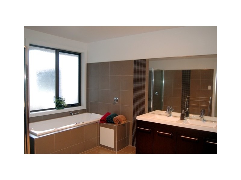 11 Comice Place, Newnham TAS 7248