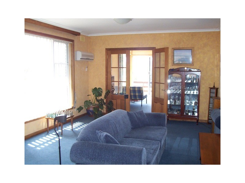 16 Floreat Crescent, Trevallyn TAS 7250