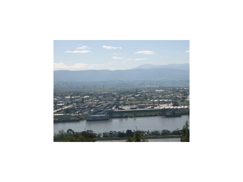 16 Floreat Crescent, Trevallyn TAS 7250