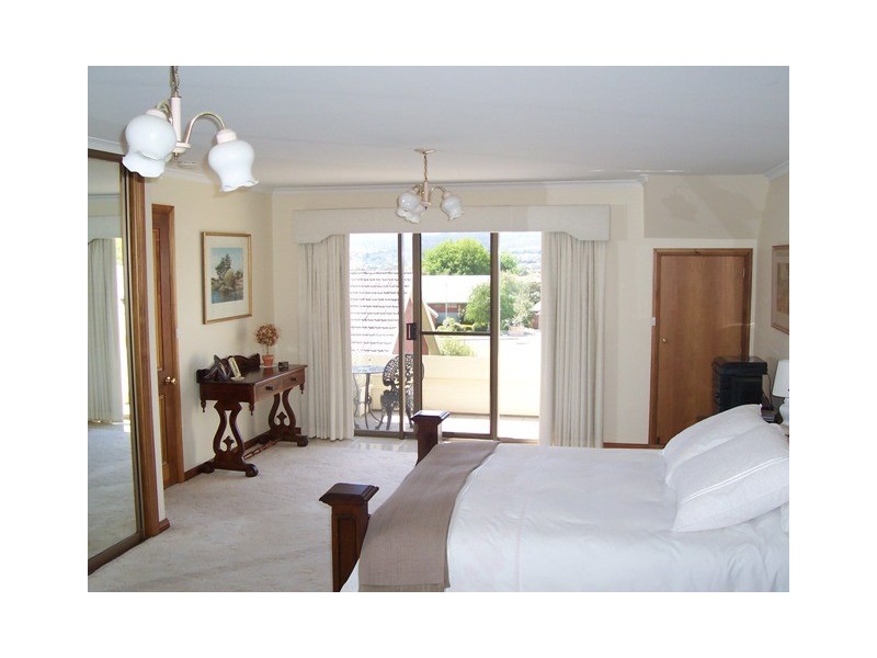 2 Glyndon Court, Norwood TAS 7250