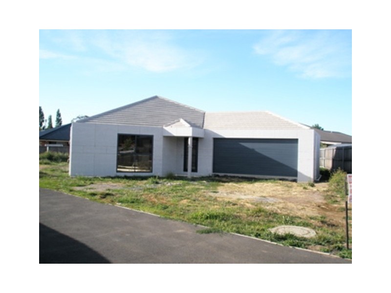 12 Pocket Place, Newnham TAS 7248
