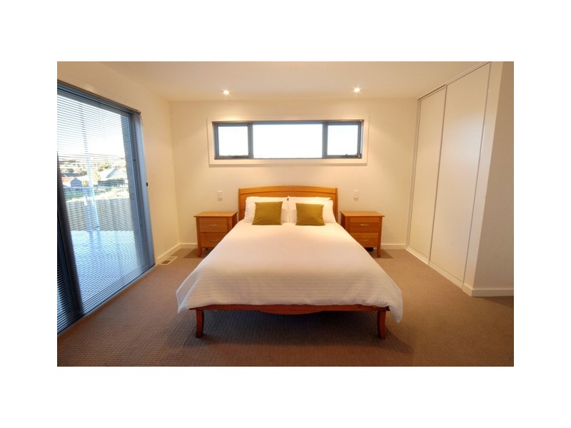 6 Adloch Place, Newnham TAS 7248