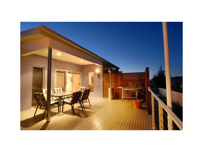 6 Adloch Place, Newnham TAS 7248