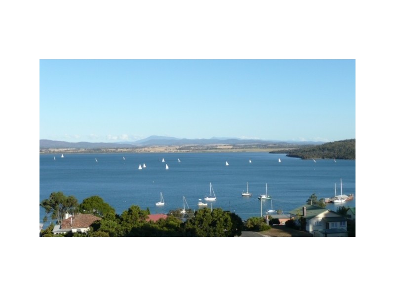 144 Oxford Street, Beauty Point TAS 7270