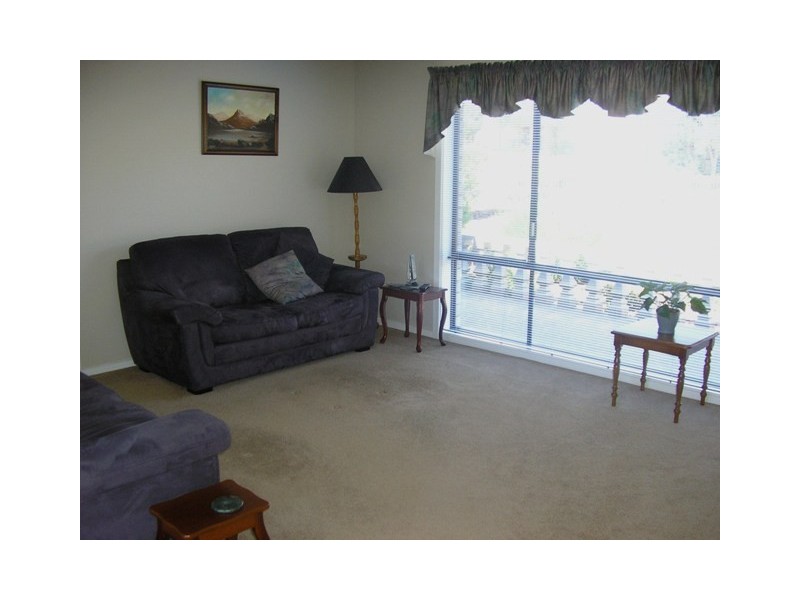 Summerhill TAS 7250