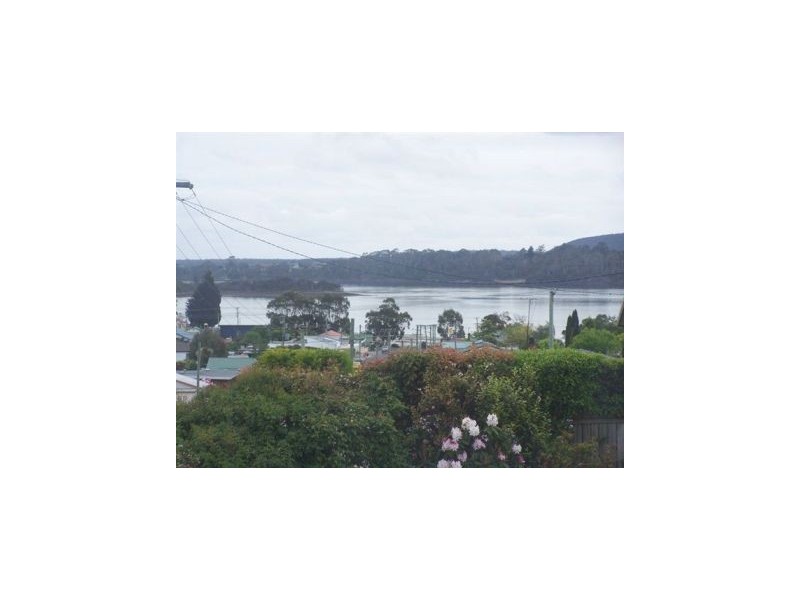 146 Charles Street, Beauty Point TAS 7270
