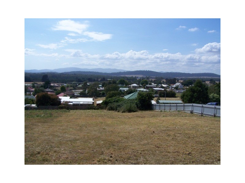 26 Brooklyn Street, Beaconsfield TAS 7270