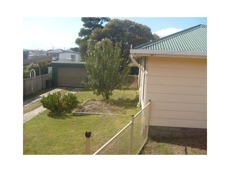 148 Charles Street, Beauty Point TAS 7270