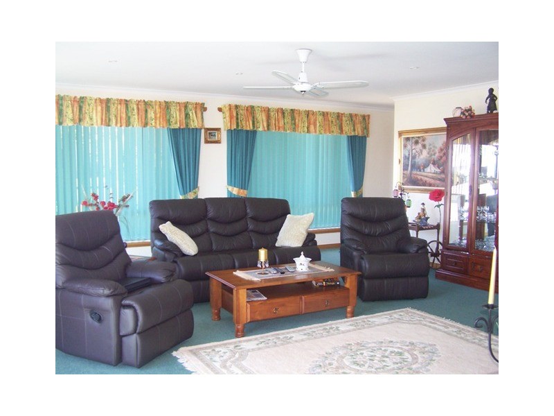 2 Ernest Street, Beauty Point TAS 7270