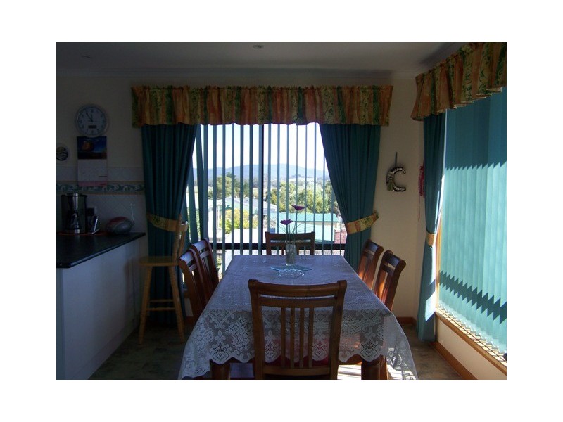 2 Ernest Street, Beauty Point TAS 7270