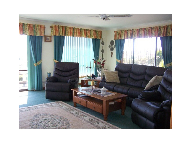 2 Ernest Street, Beauty Point TAS 7270