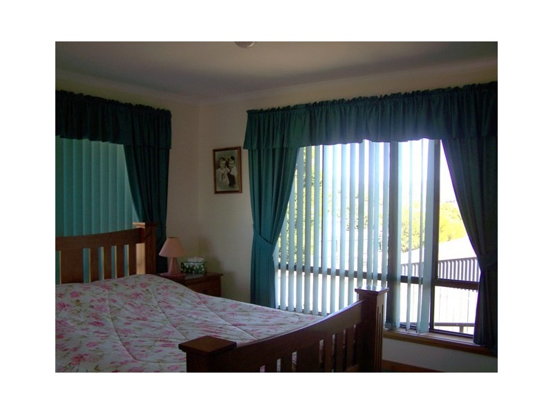 2 Ernest Street, Beauty Point TAS 7270