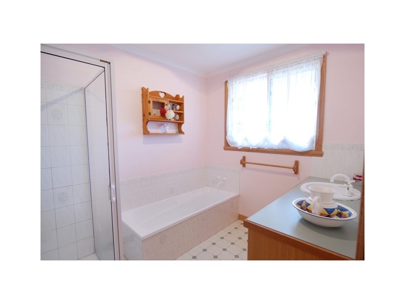 18 Delta Avenue, Youngtown TAS 7249