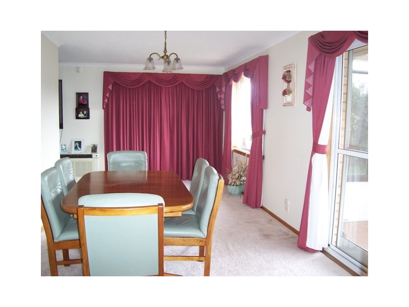 2 Belmont Court, Newnham TAS 7248