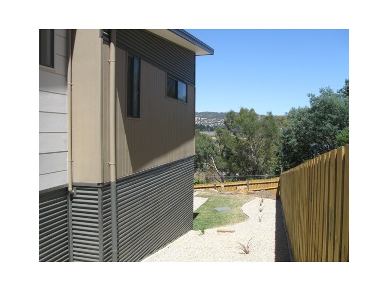 1 / 7-9 Bank Street, Mowbray TAS 7248