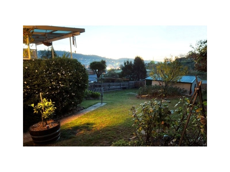 17 Leslie Place, South Launceston TAS 7249