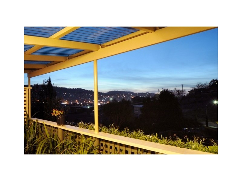 17 Leslie Place, South Launceston TAS 7249