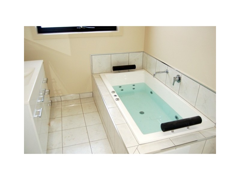 4 Assisi Avenue, Riverside TAS 7250