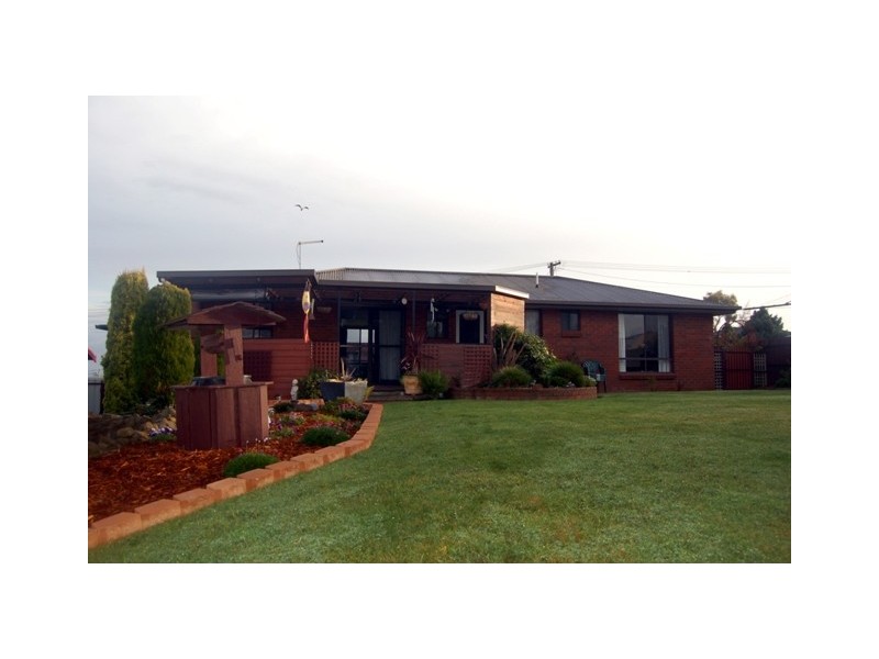4 El Greco Court, Newnham TAS 7248