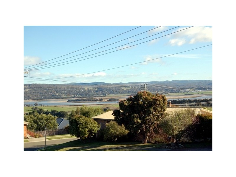 4 El Greco Court, Newnham TAS 7248