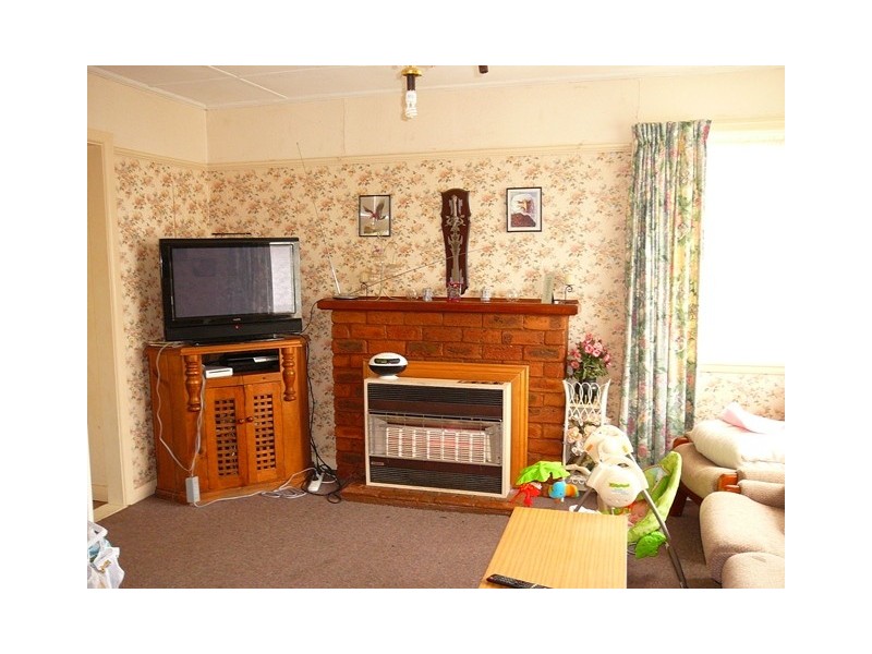 1 Carins Street, Waverley TAS 7250