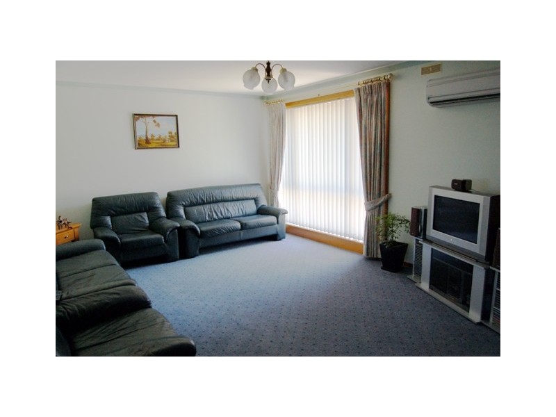 6 Belmont Court, Newnham TAS 7248