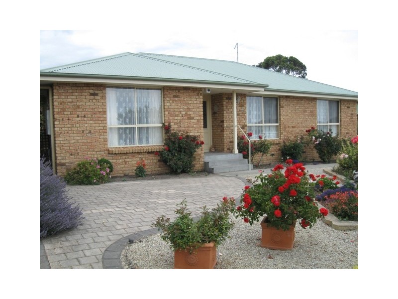 27 Rothesay Close, Newnham TAS 7248