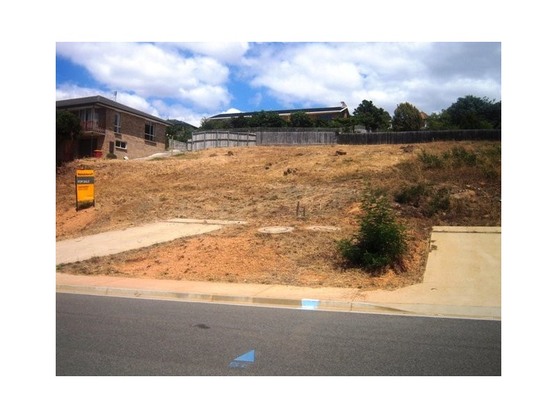 37 Floreat Crescent, Trevallyn TAS 7250