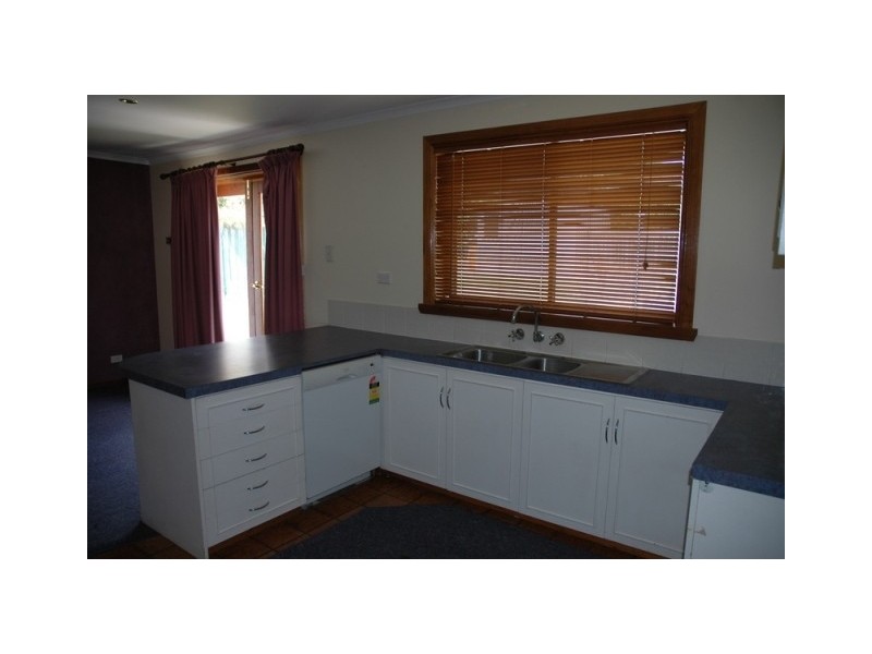 8 Benwerrin Crescent, Norwood TAS 7250