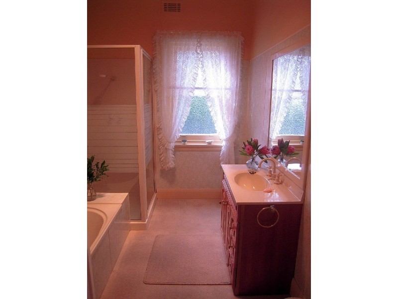 11 Freeland Crescent, Riverside TAS 7250