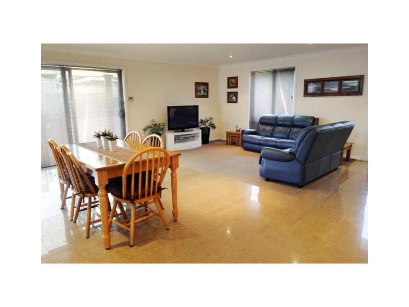 1 Grange Court, Newnham TAS 7248