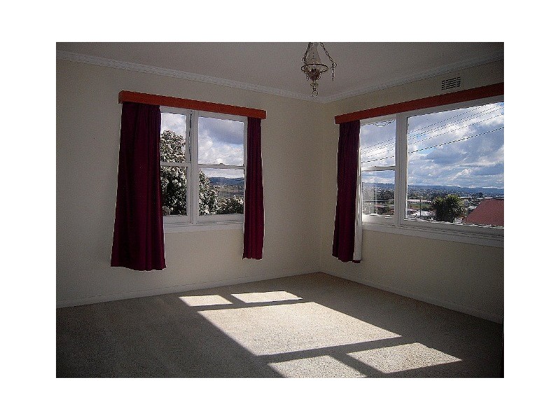 6 Hillary Street, St Leonards TAS 7250