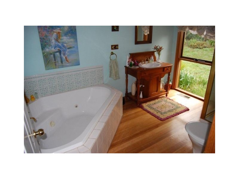 60 Gravelly Beach Road, Blackwall TAS 7275