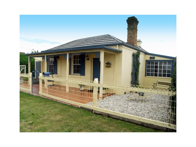 30  Burghley Street, Longford TAS 7301