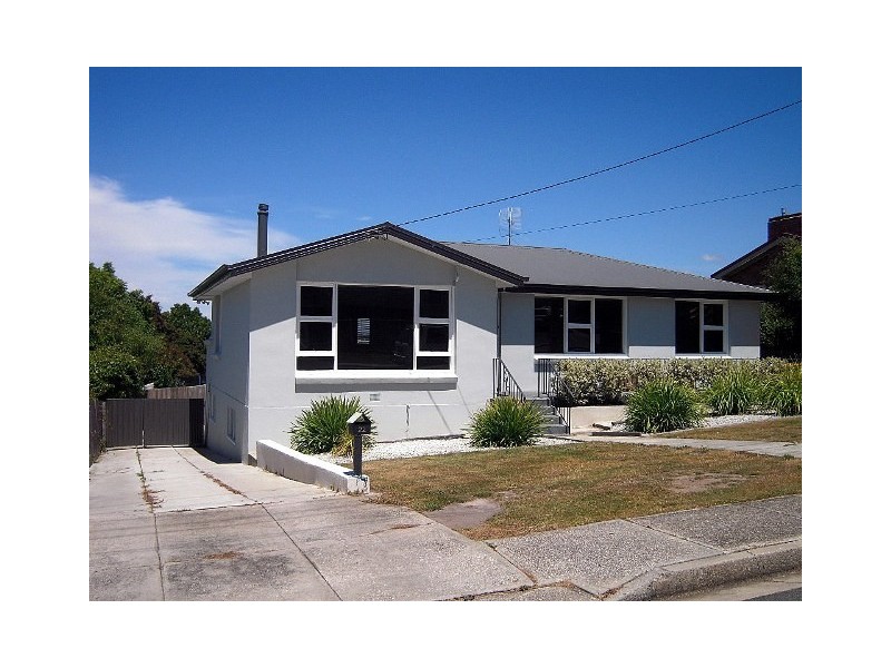 22  Paringa Avenue, Newnham TAS 7248