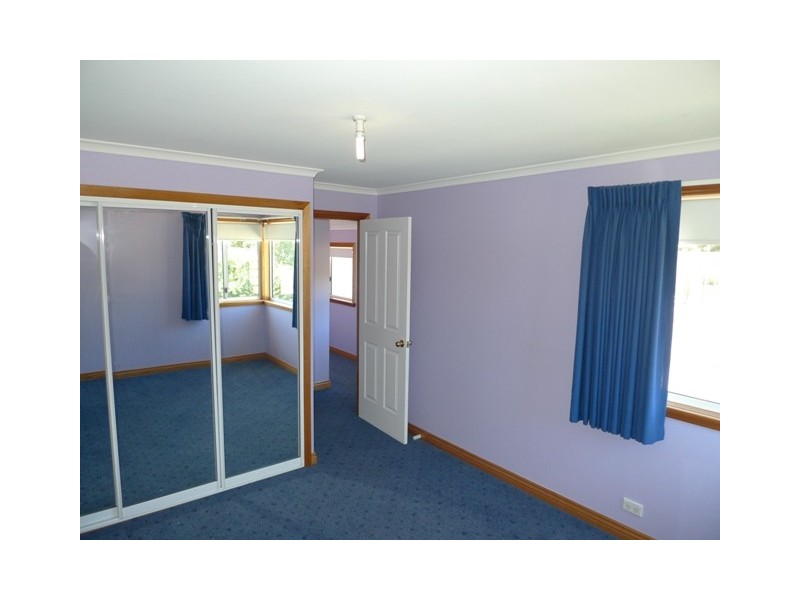 46 Racecourse Crescent, Launceston TAS 7250