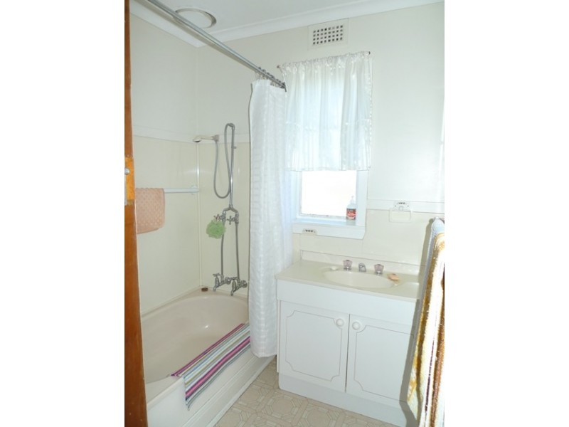 8 Lawson Street, Mayfield TAS 7248