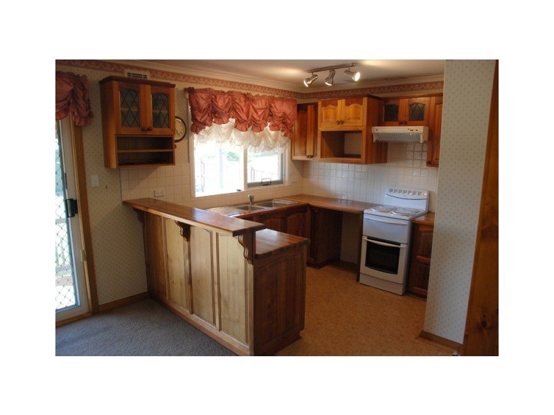 7 Cedar, Newnham TAS 7248