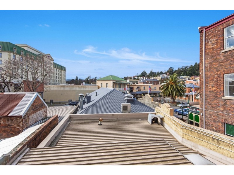 2 Yorktown Square, Launceston TAS 7250