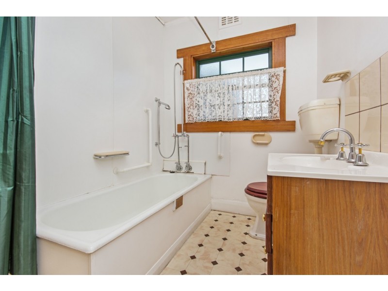 36 Conway Street, Mowbray TAS 7248